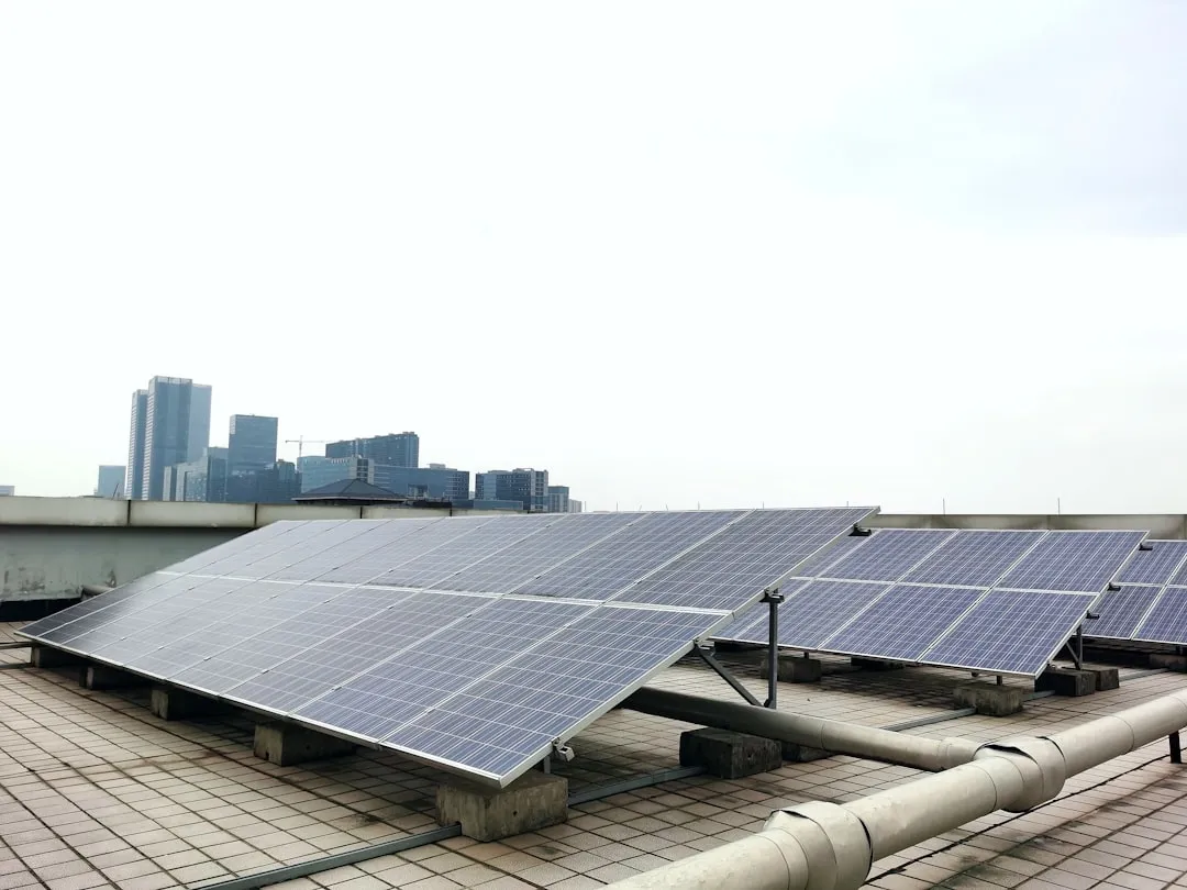 多晶硅与单晶硅光伏组件发电效率对比及重庆项目适配分析正文配图 1